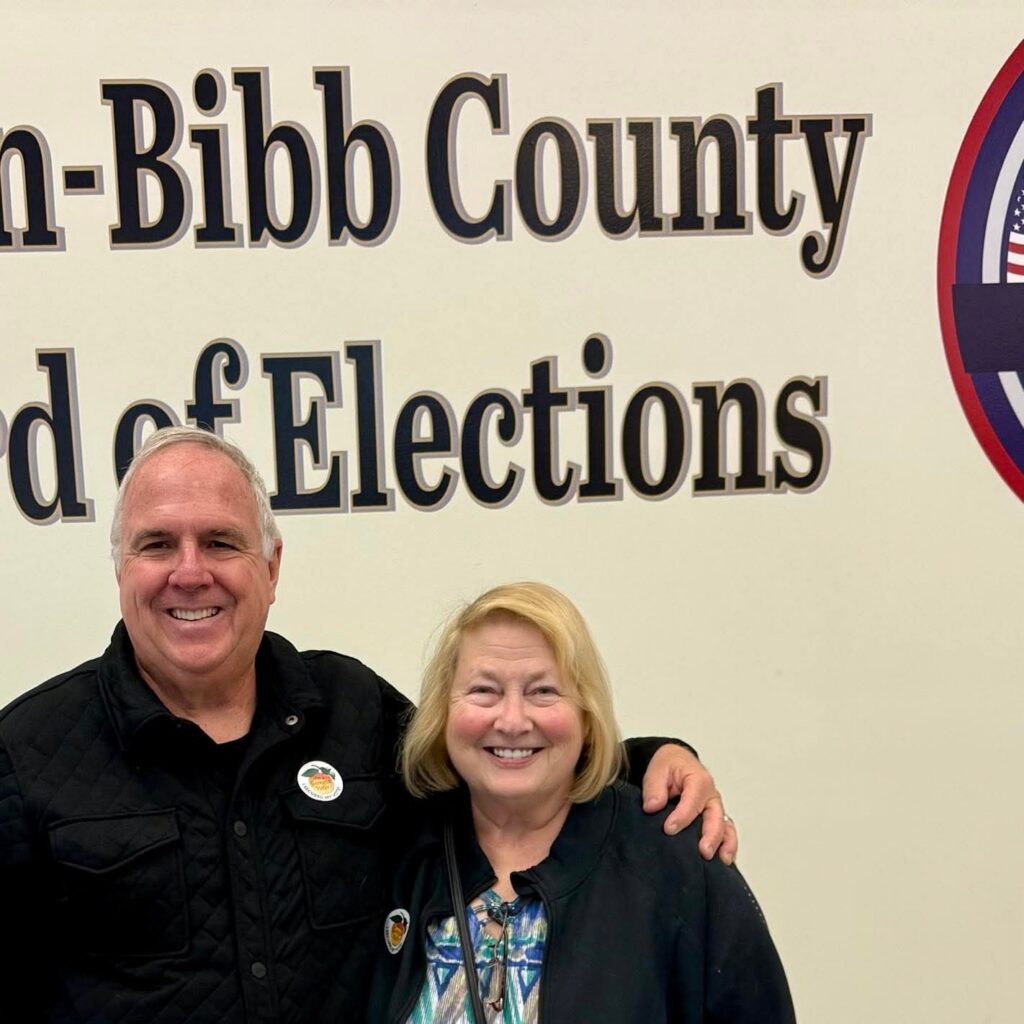 David and Cynthia Sumrall voting early.